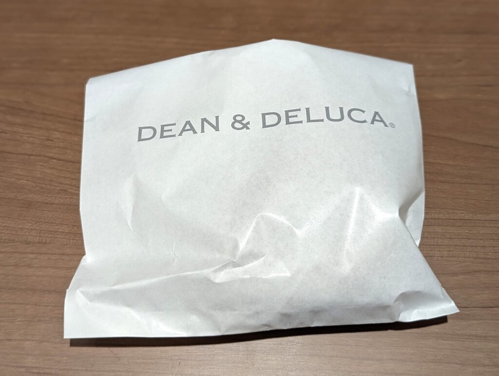 DEAN & DELUCA クルーラー カスタードクリーム &シナモンシュガー (4)